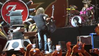 Foo Fighters Live in Cesena  Dave Grohl dedica My Hero a Fabio Zaffagnini [upl. by Trixie]