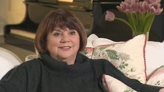 Linda Ronstadt Reveals What Life Is Like After Singing Silenced By Parkinsons Disease [upl. by Staci842]