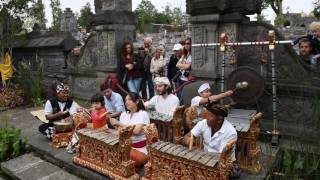 Ciaaatttgamelan bali Tumpek kandang [upl. by Esinev]