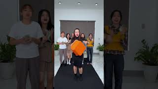 Juggling ping pong balls with objects at the company to receive prizes⚽shorts funny video office [upl. by Barker198]