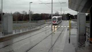 Tranvia di Firenze  Fermata piazza Paolo Uccello  Scuola guida 5 gennaio 2010 [upl. by Walston]