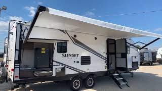 This is the Ideal Couples Trailer 12 Ton Truck Towable 2020 Crossroads Sunset Trail 253RB [upl. by Outhe]