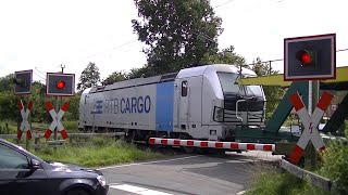 Bahnübergang Ocholt Westerstede  German Railroad crossing  Duitse Spoorwegovergang [upl. by Otreblig618]