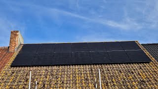 14 Zonnepanelen op 3 fasen aansluiten met micro omvormers en de media [upl. by Herates27]