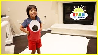 Giant Magical Googly Eyes Hide and Seek with Ryan ToysReview [upl. by Doy]