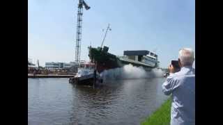 Tewaterlating MV quotHelgequot bij Ferus Smit in Westerbroek [upl. by Notnats798]