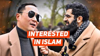 Chinese Atheist Intrigued By Muslim Acts  Smile2jannah  Speakers Corner  4K [upl. by Tega69]