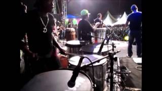 AMP  OLODUM PERCUSSIONISTA DO RAGHATONI  GROOVE 3 SURDOS [upl. by Fairleigh]