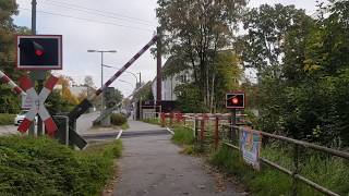 Bahnübergang Ottobrunn Putzbrunner Straße  Railroad Crossing  Spoorwegovergang [upl. by Broek]