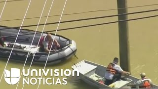 En lanchas rescatan a residentes de Carolina del Norte afectados por inundación [upl. by Ryon]