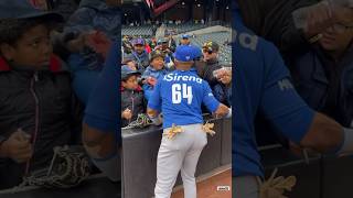 Emilio Bonifacio en el cita field aguilas vs Licey beisbol [upl. by Nodnarbal]