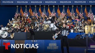 Harris hace campaña con Tigres del Norte en Arizona donde votan muchos latinos  Noticias Telemundo [upl. by Nevek]