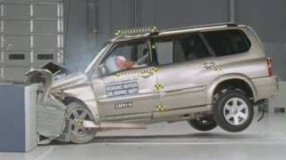 2001 Suzuki Grand Vitara XL7 moderate overlap IIHS crash test [upl. by Horick]