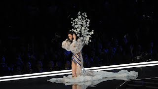 Chinese model falls at Victorias Secret show [upl. by Foscalina]