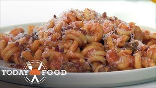 Giada De Laurentiis Shows How To Whip Up Pasta Zozzona [upl. by Serg614]