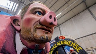 Köln Das sind die Wagen für den Rosenmontagsumzug [upl. by Animsaj]