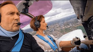 🛩 Tours de piste avec Dorine Bourneton [upl. by Airdnala]