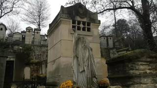 Dicas de Paris  Cemitério Père Lachaise [upl. by Hapte742]