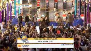 NKOTBSB  Dont Turn Out The Lights live in Today Show [upl. by Urbas507]