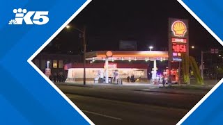 Gas station clerk arrested after dispute [upl. by Saval]