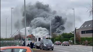 Uitslaande brand in Harelbeke [upl. by Sion165]