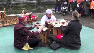 CiaaatttGender Wayang Bali Puspa Jerman Tumpek kandang 2016 [upl. by Terrej]