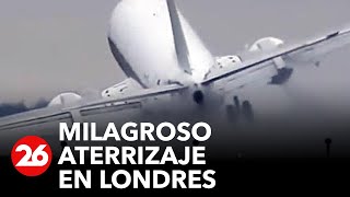 Milagroso aterrizaje en Londres en medio de una tormenta [upl. by Airelav]