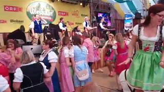 Wiener Wiesn 2018 quotCordula Grünquot performed live by Bärenstark [upl. by Westleigh]