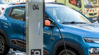 Voitures neuves  la part des électriques a reculé en Europe au premier semestre 2024 [upl. by Adnalu]