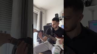 Ne jamais jouer ce riff dans un guitare store 😂🎸 [upl. by Mharba]