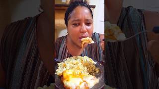 mukbang muito lasanha de carne com molho branco repolho refogado com ovos frito vídeo todo nocanal [upl. by Lillith]