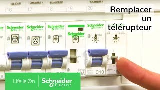 Tuto  branchement dun telerupteur dans un tableau electrique  Schneider Electric France [upl. by Serdna829]