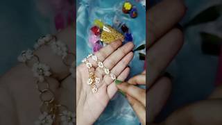 How to make a Daisy flower chain bracelet 🌼  Easy DIY seed bead bracelet tutorial ‪diy handmade [upl. by Lottie]